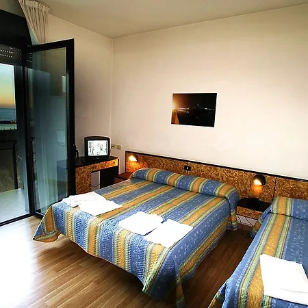 Szálloda Avila In 3*